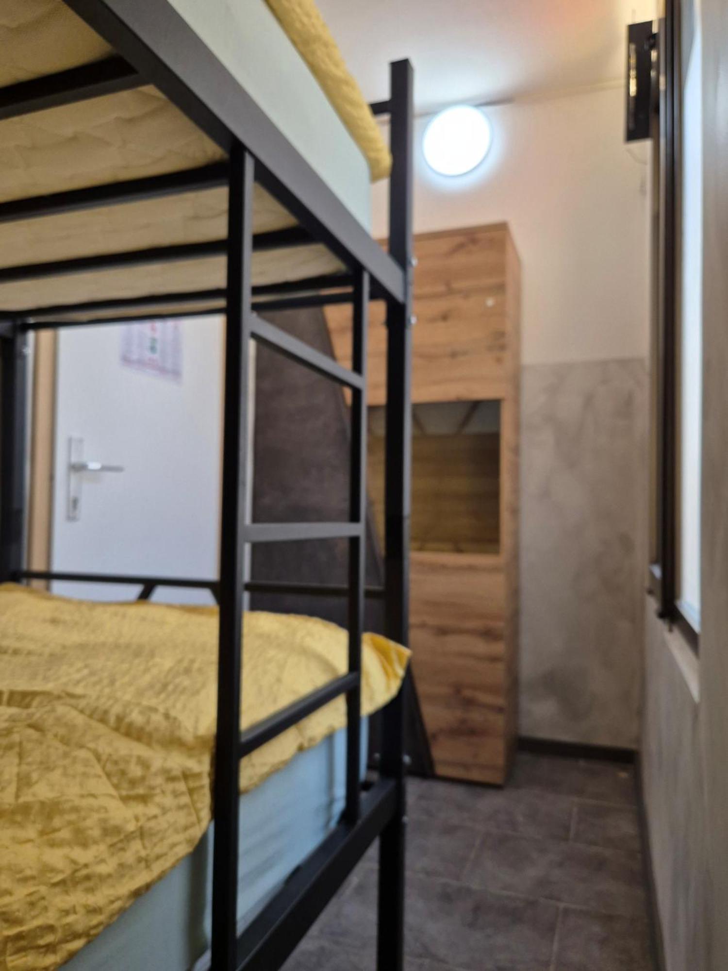 Bled Lesce Station Rooms And Beds Экстерьер фото