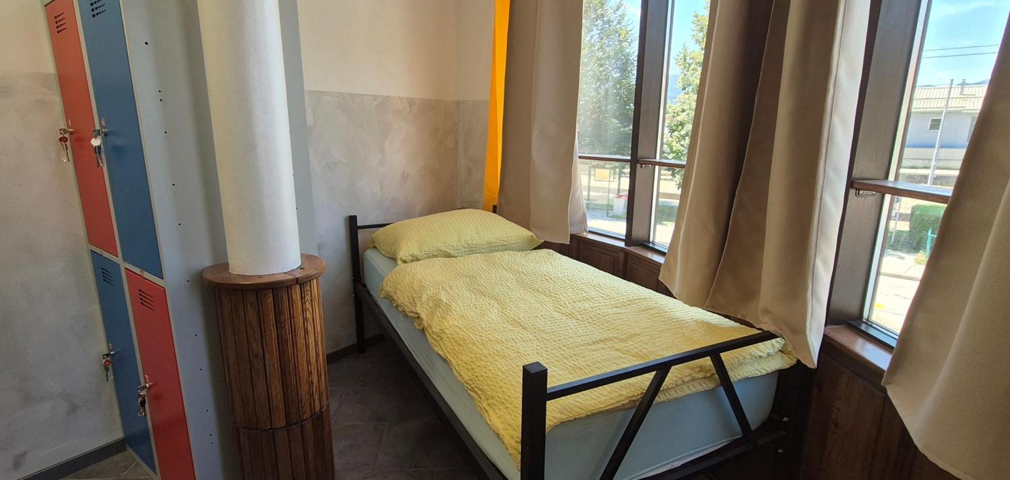 Bled Lesce Station Rooms And Beds Экстерьер фото