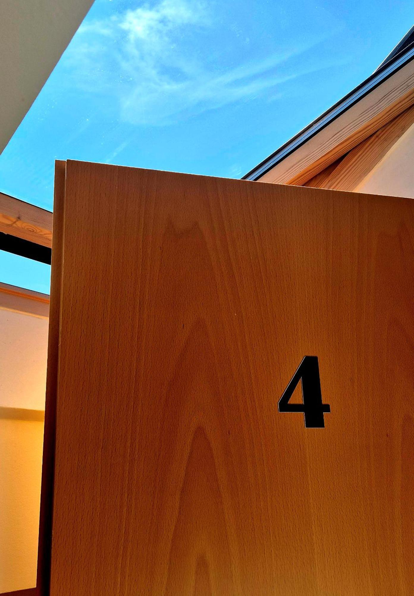 Bled Lesce Station Rooms And Beds Экстерьер фото