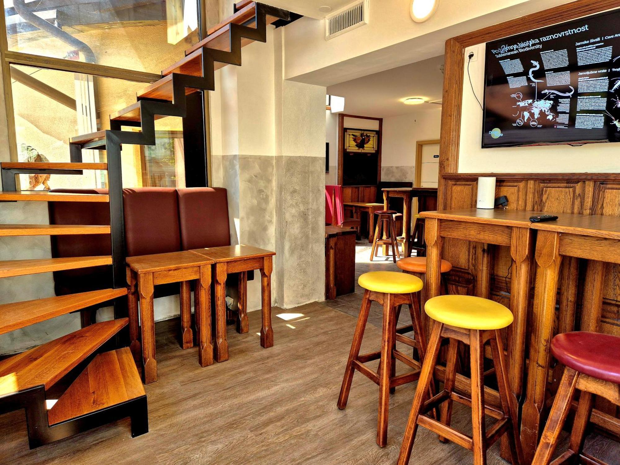 Bled Lesce Station Rooms And Beds Экстерьер фото